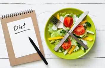 porównanie różnych diet: keto, paleo, wegańska